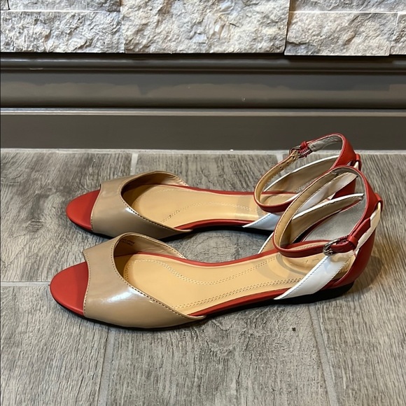 Tahari Fleur Sandals Cream and Red Peep-Toe with Adjustable Strap, size 7 1/2 - Picture 5 of 11